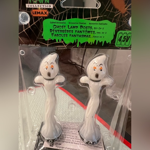NIB! Retired! Lemax Spooky Town Ghost Light Posts!! - Picture 5 of 8